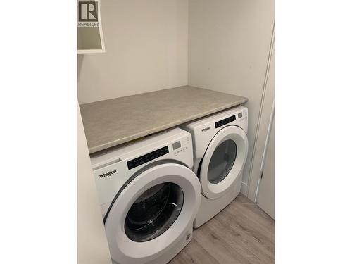 1588 Ellis Street Unit# 802, Kelowna, BC - Indoor Photo Showing Laundry Room
