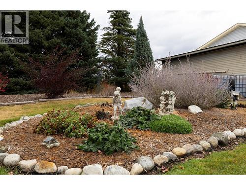 5432 Rochdell Road, Coldstream, BC - Outdoor