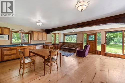 209 Lardeau River Road, Lardeau, BC - Indoor