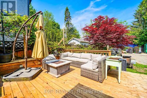 1331 St. James Avenue, Mississauga, ON - Outdoor With Deck Patio Veranda