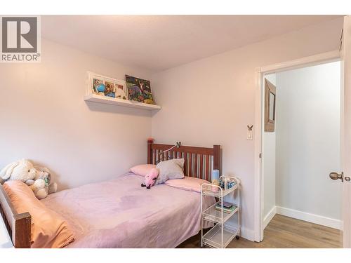 Bedroom 2 - 2401 40 Avenue, Vernon, BC - Indoor Photo Showing Bedroom
