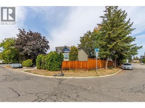 2401 40 Avenue, Vernon, BC - Outdoor