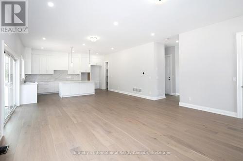 124 Equality Drive, Meaford, ON - Indoor Photo Showing Kitchen
