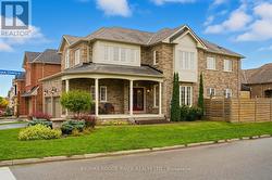 1954 RIVERTON STREET  Oshawa, ON L1K 0P4