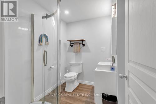 21 Chamberlain Avenue, Ingersoll (Ingersoll - South), ON - Indoor Photo Showing Bathroom