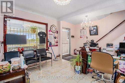 257 Parkdale Avenue, Ottawa, ON - Indoor