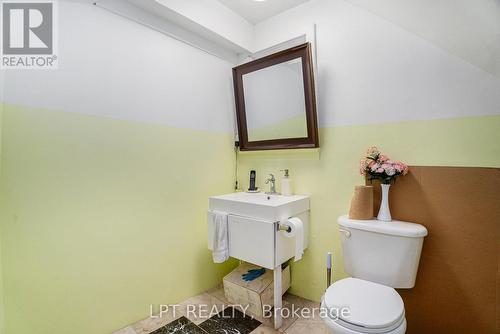 257 Parkdale Avenue, Ottawa, ON - Indoor Photo Showing Bathroom