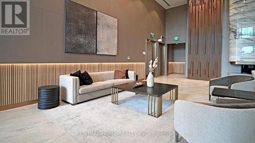 626 - 1100 Sheppard Avenue W, Toronto, ON - Indoor