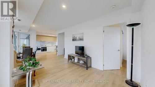 626 - 1100 Sheppard Avenue W, Toronto, ON - Indoor