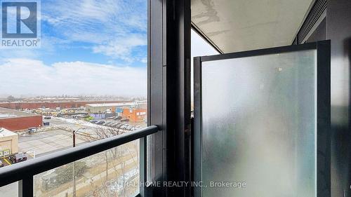 626 - 1100 Sheppard Avenue W, Toronto, ON - Outdoor With View