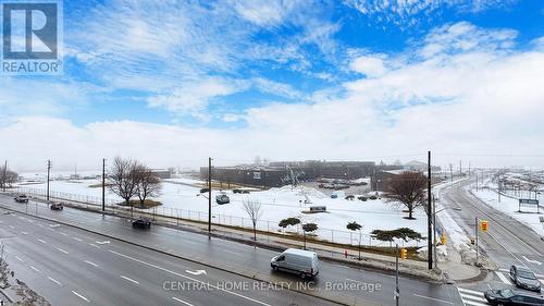 626 - 1100 Sheppard Avenue W, Toronto, ON - Outdoor With View