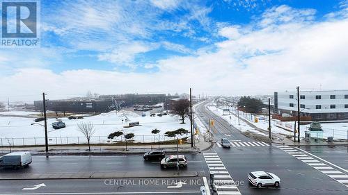 626 - 1100 Sheppard Avenue W, Toronto, ON - Outdoor With View