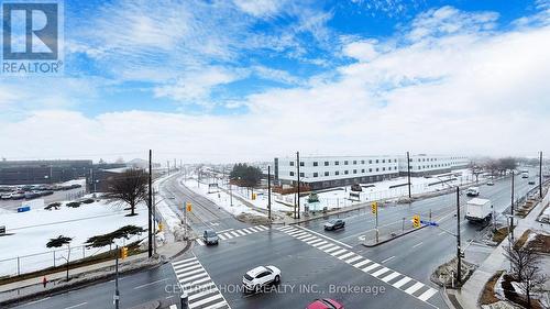 626 - 1100 Sheppard Avenue W, Toronto, ON - Outdoor With View