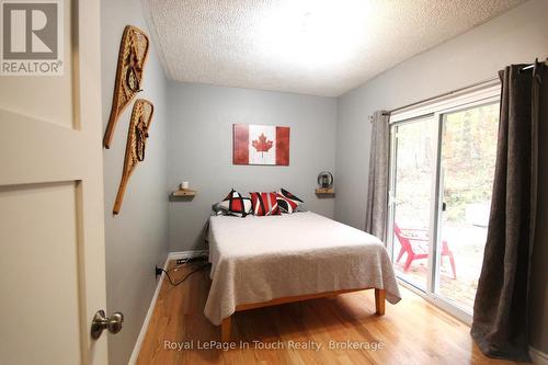 18 Shady Glen Lane, Mono, ON - Indoor Photo Showing Bedroom