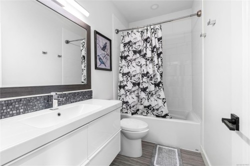 210 Crestline Terr, Nanaimo, BC 