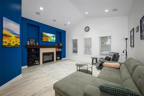 154 Heartstone Dr, Winnipeg, MB 