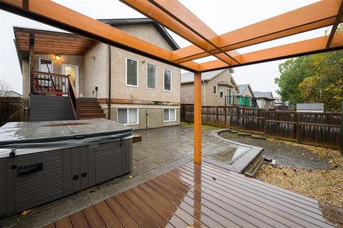 154 Heartstone Dr, Winnipeg, MB 