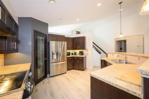 154 Heartstone Dr, Winnipeg, MB 