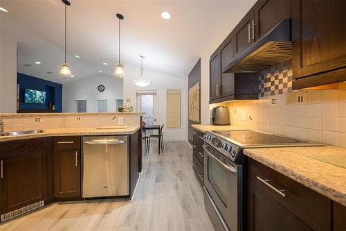 154 Heartstone Dr, Winnipeg, MB 