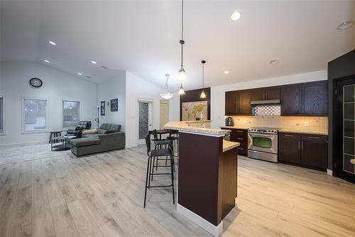 154 Heartstone Dr, Winnipeg, MB 