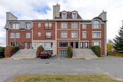 9008 Crois. du Louvre  Brossard, QC J4Y 0A2