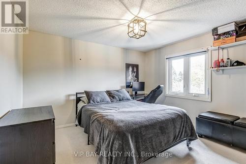 40 Dawnridge Trail, Brampton, ON - Indoor Photo Showing Bedroom