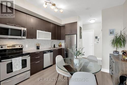 1002 - 16 Brookers Lane E, Toronto, ON - Indoor Photo Showing Kitchen With Upgraded Kitchen
