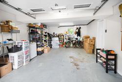 Garage - 