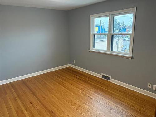 719 Centennial St, Winnipeg, MB 