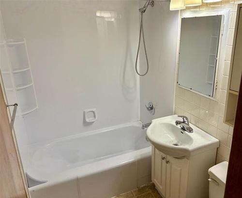 719 Centennial St, Winnipeg, MB 