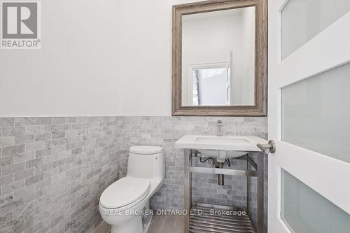 108 Hatherley Road, Toronto, ON - Indoor Photo Showing Bathroom