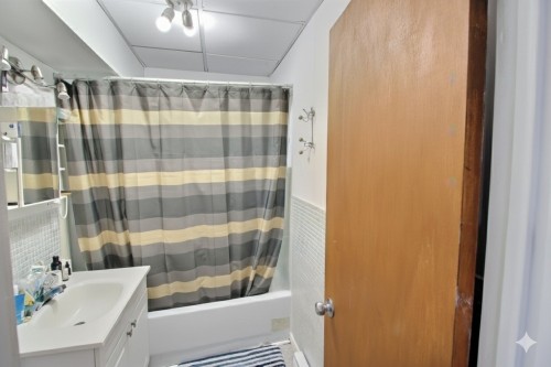 Salle de bains - 241  - 243 Rue Cardinal-Bégin E., Rouyn-Noranda, QC - Indoor Photo Showing Bathroom