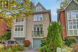 318 IONA STREET  Ottawa, ON K1Z 7B9