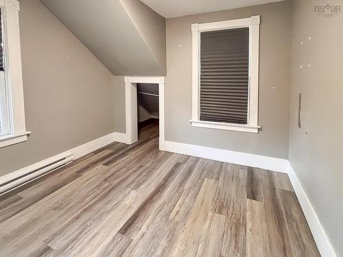 186 Dufferin Street, Bridgewater, NS 