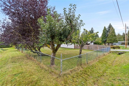 450 Aurora St, Parksville, BC 