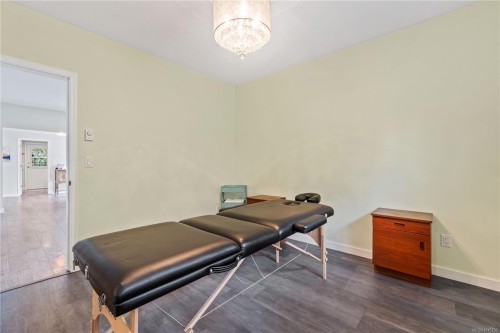 450 Aurora St, Parksville, BC 