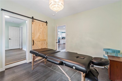 450 Aurora St, Parksville, BC 