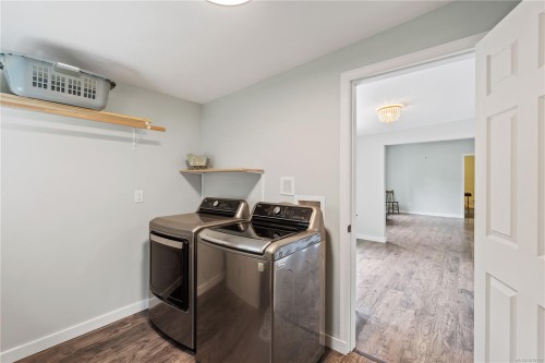 450 Aurora St, Parksville, BC 