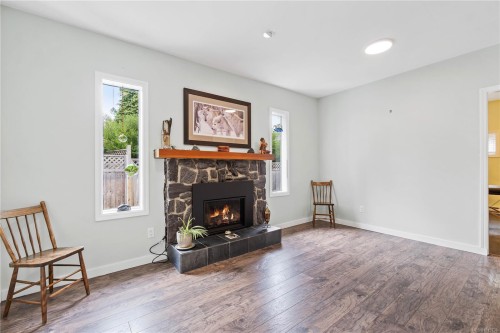 450 Aurora St, Parksville, BC 