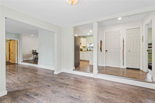 450 Aurora St, Parksville, BC 