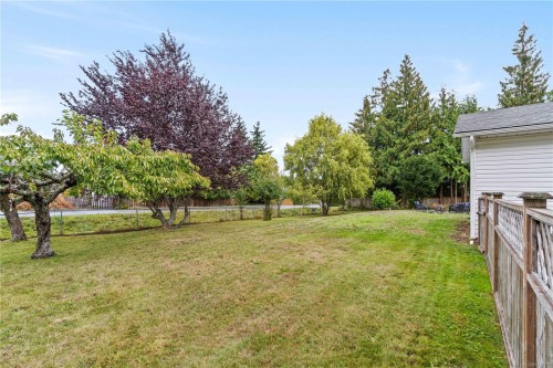 450 Aurora St, Parksville, BC 