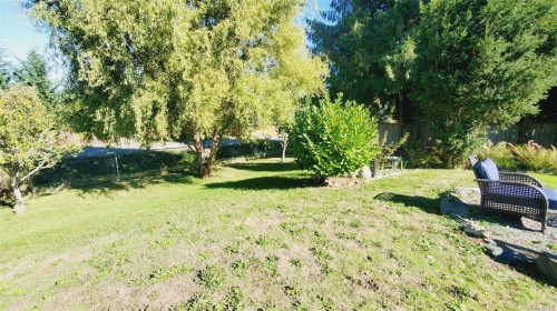 450 Aurora St, Parksville, BC 