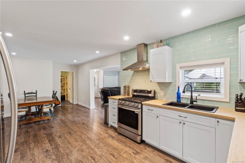 450 Aurora St, Parksville, BC 