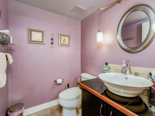 4-379 Wale Rd, Colwood, BC 