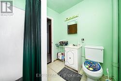 Main Floor Bathroom - 