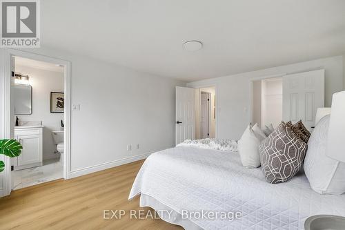 96 Marl Meadow Drive, Kitchener, ON - Indoor Photo Showing Bedroom