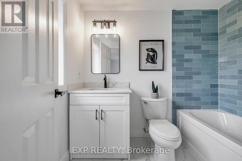 96 Marl Meadow Drive, Kitchener, ON - Indoor Photo Showing Bathroom