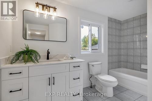 96 Marl Meadow Drive, Kitchener, ON - Indoor Photo Showing Bathroom