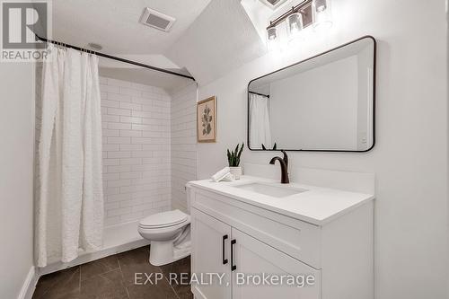 96 Marl Meadow Drive, Kitchener, ON - Indoor Photo Showing Bathroom