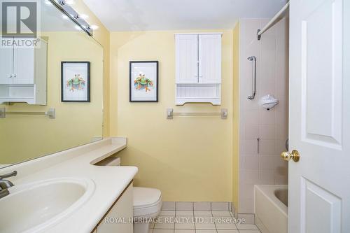 Primary Ensuite - 809 - 270 Davis Drive, Newmarket, ON - Indoor Photo Showing Bathroom